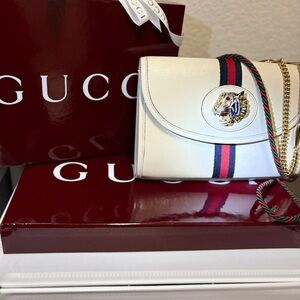 ✨ Gucci Rajah Leather Shoulder Bag – Stripe Tiger Jeweled Head ✨